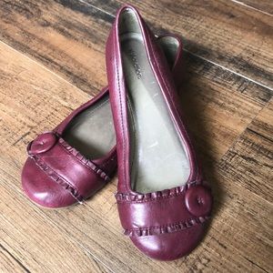 ❗️SALE❗️Ruffle & Button Flats